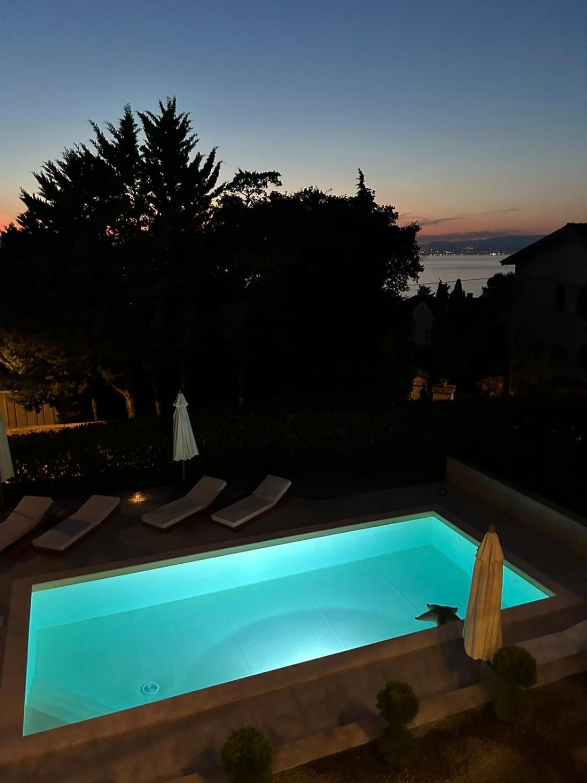 Villa Antunovic Malinska Exteriör bild