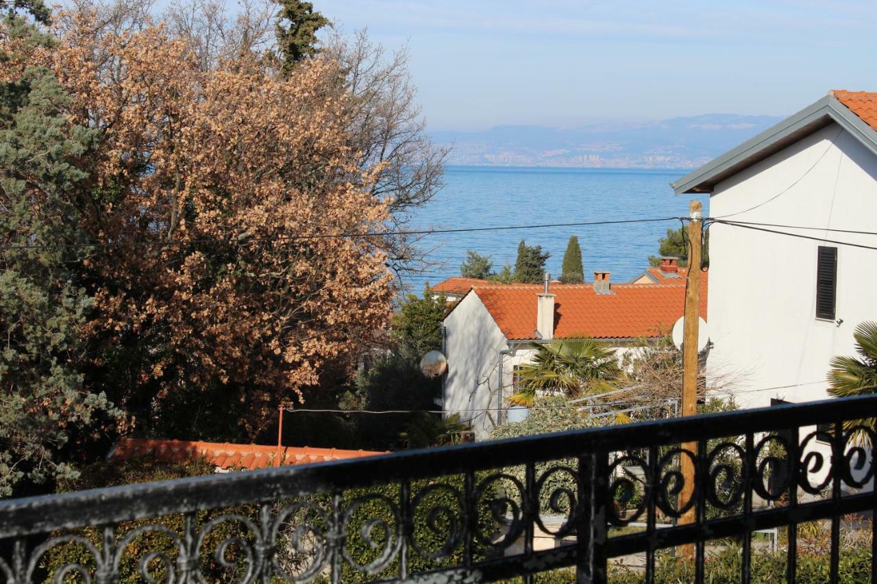 Villa Antunovic Malinska Exteriör bild
